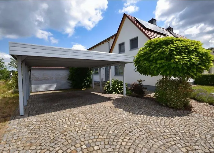 Sehr Schoenes Und Grosses Haus In - Www Ghvn De - Partys Sind Nicht Gestattet *