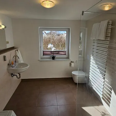 Sehr Schoenes Und Grosses Haus In - Www Ghvn De - Partys Sind Nicht Gestattet Vakantiehuis