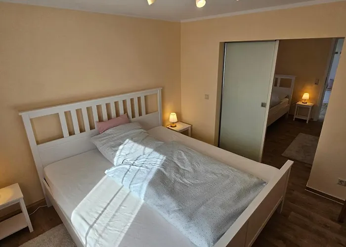 Sehr Schoenes Und Grosses Haus In - Www Ghvn De - Partys Sind Nicht Gestattet * Dresden